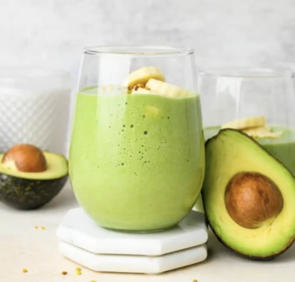 Creamy Pistachio Banana Smoothies