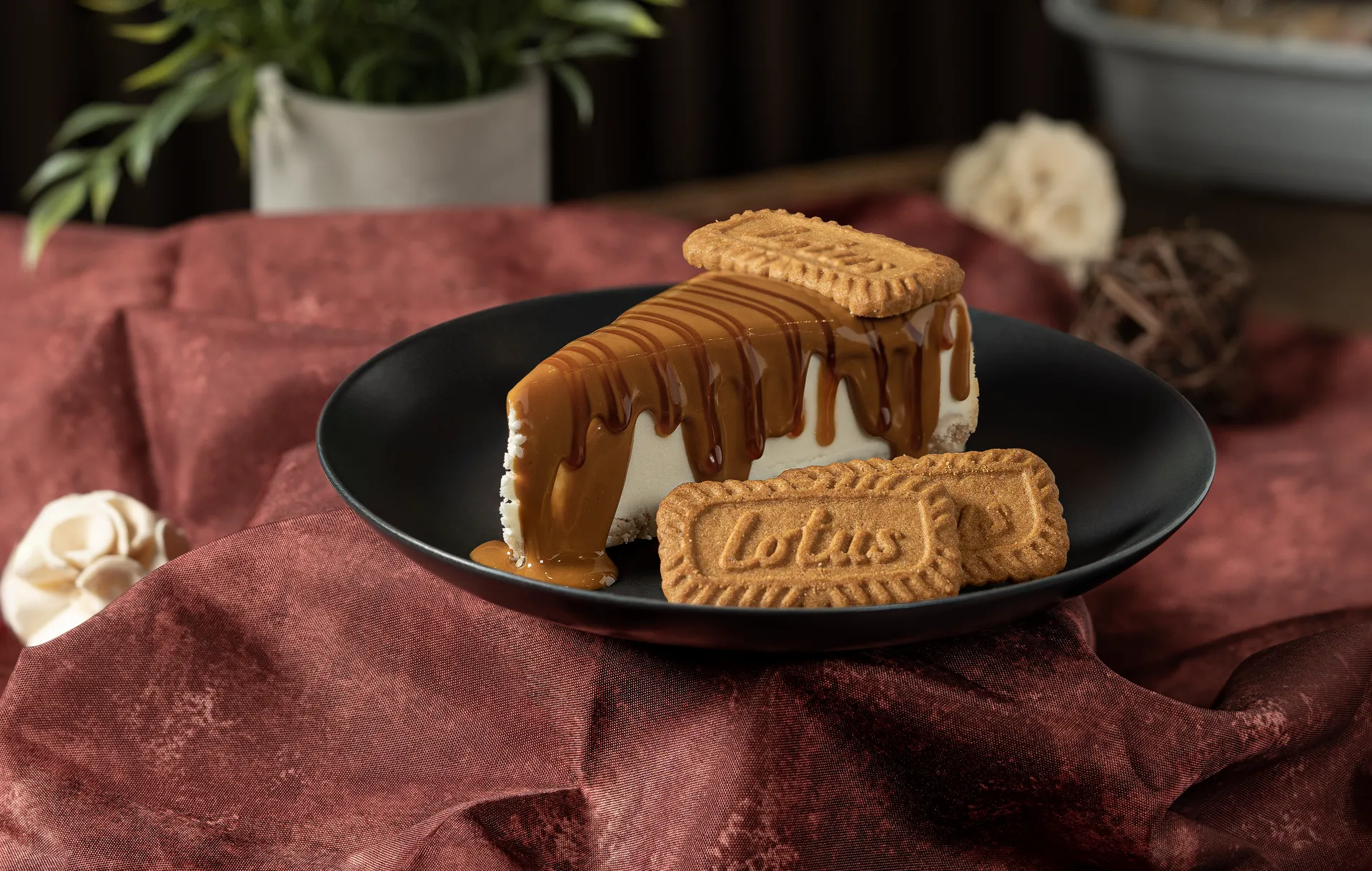 Lotus Caramel Cheesecake